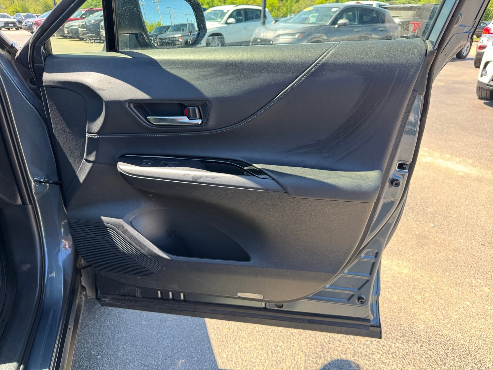 2022 Toyota Venza LE