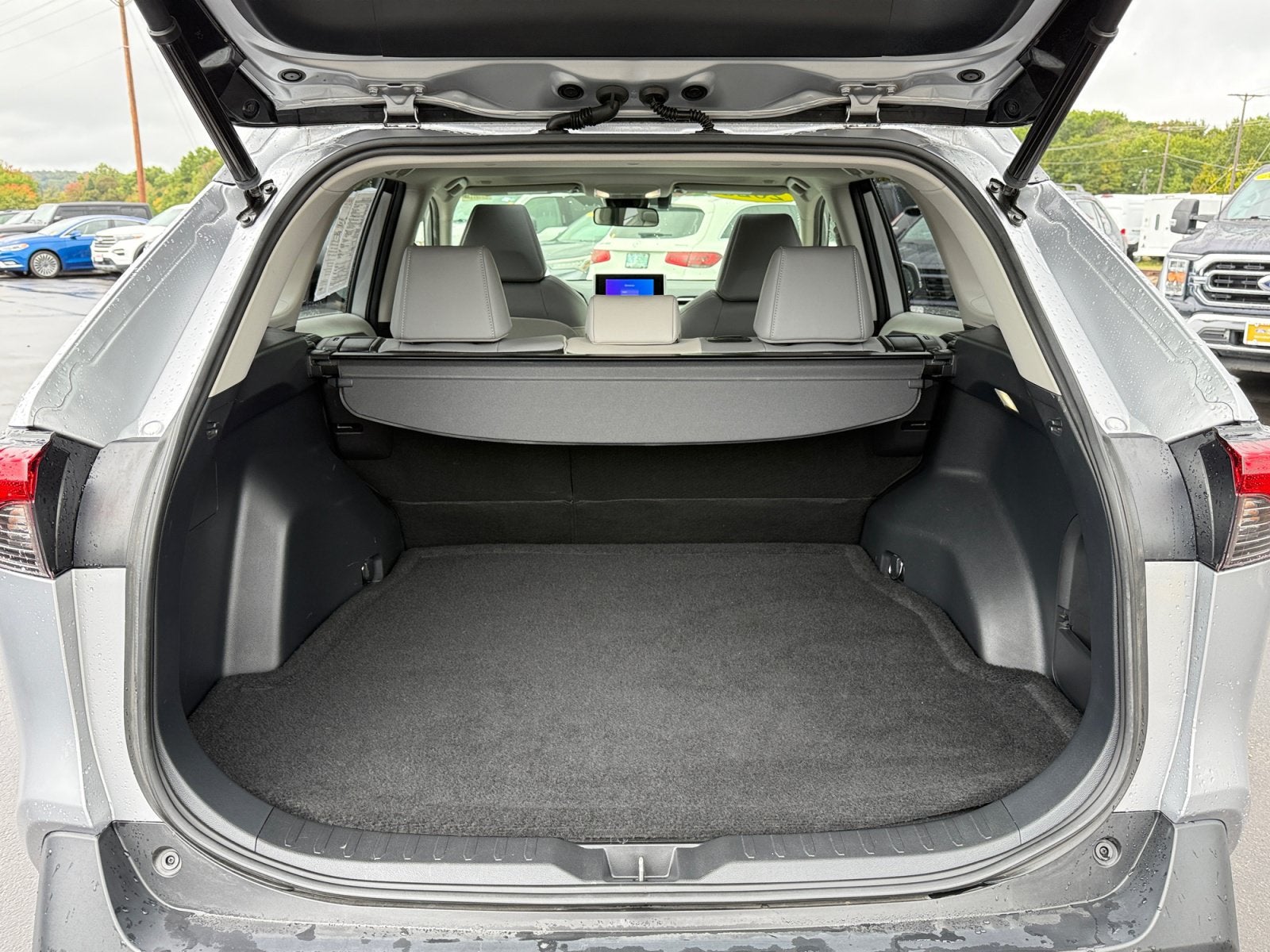 2023 Toyota RAV4 Hybrid XLE Premium