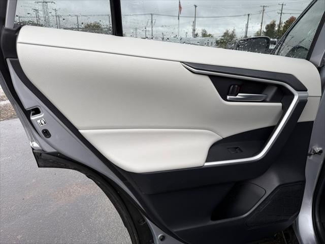 2019 Toyota RAV4 Hybrid XLE