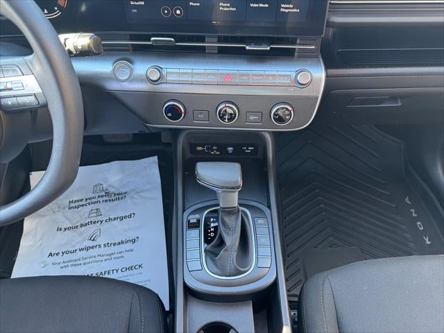 2025 Hyundai KONA SE