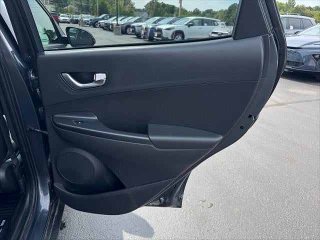 2022 Hyundai KONA SEL