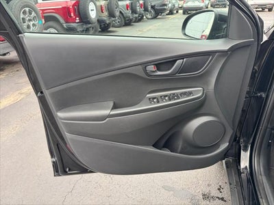 2023 Hyundai KONA SEL