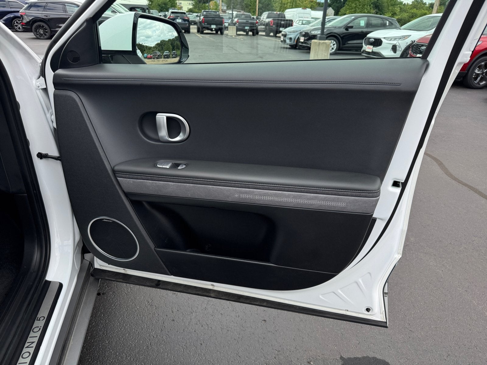 2024 Hyundai IONIQ 5 Limited - Photo 25