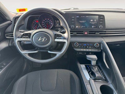 2022 Hyundai ELANTRA SEL