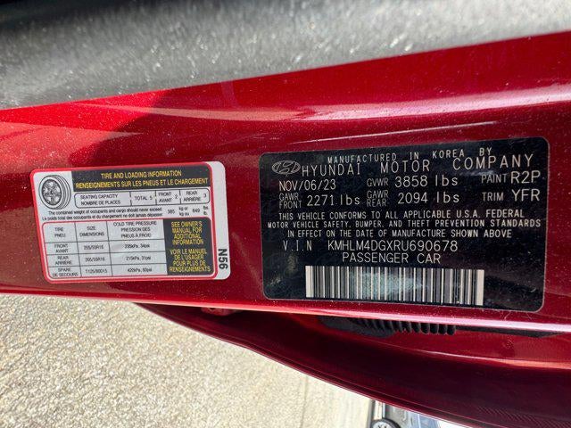 2024 Hyundai ELANTRA SEL