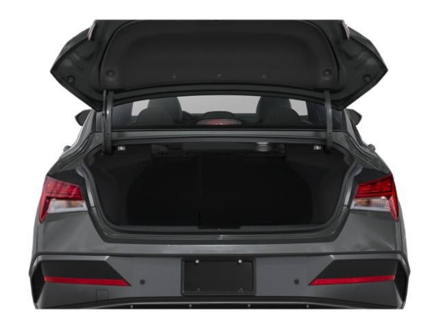 2025 Hyundai Elantra Limited - Photo 31