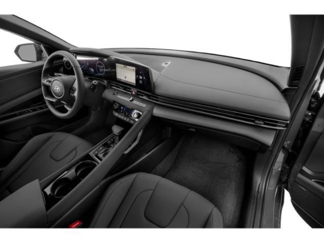 2025 Hyundai Elantra Limited - Photo 35