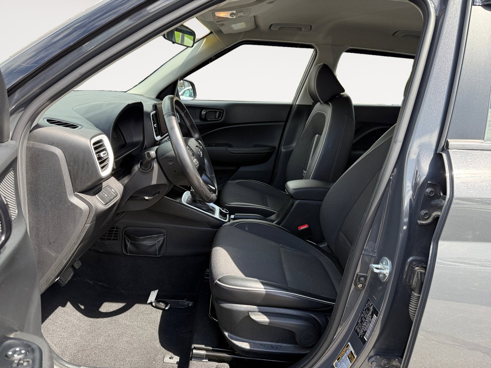 2023 Hyundai VENUE Limited