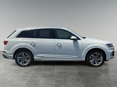 2022 Audi Q7 Premium Plus