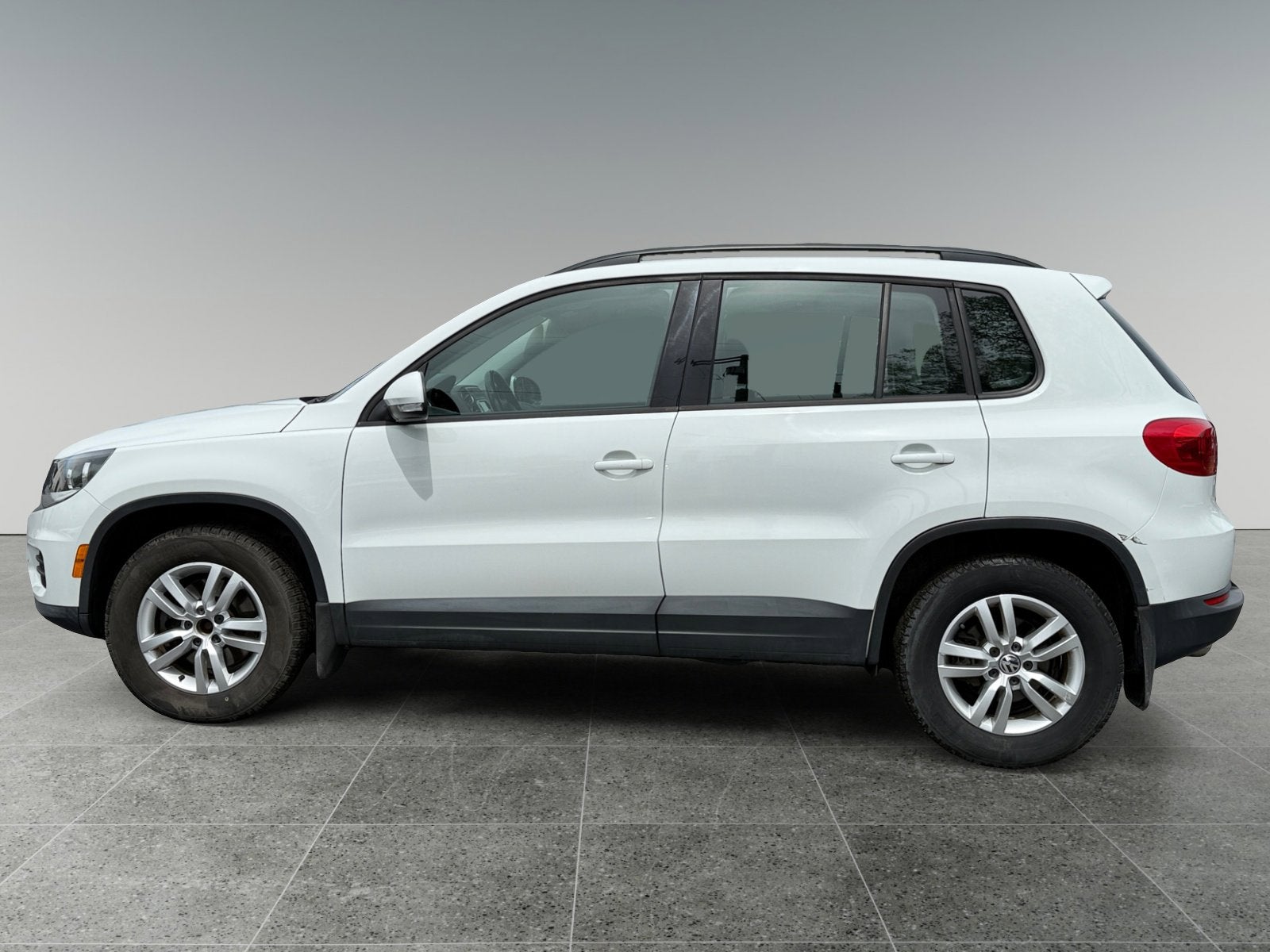 2015 Volkswagen Tiguan S