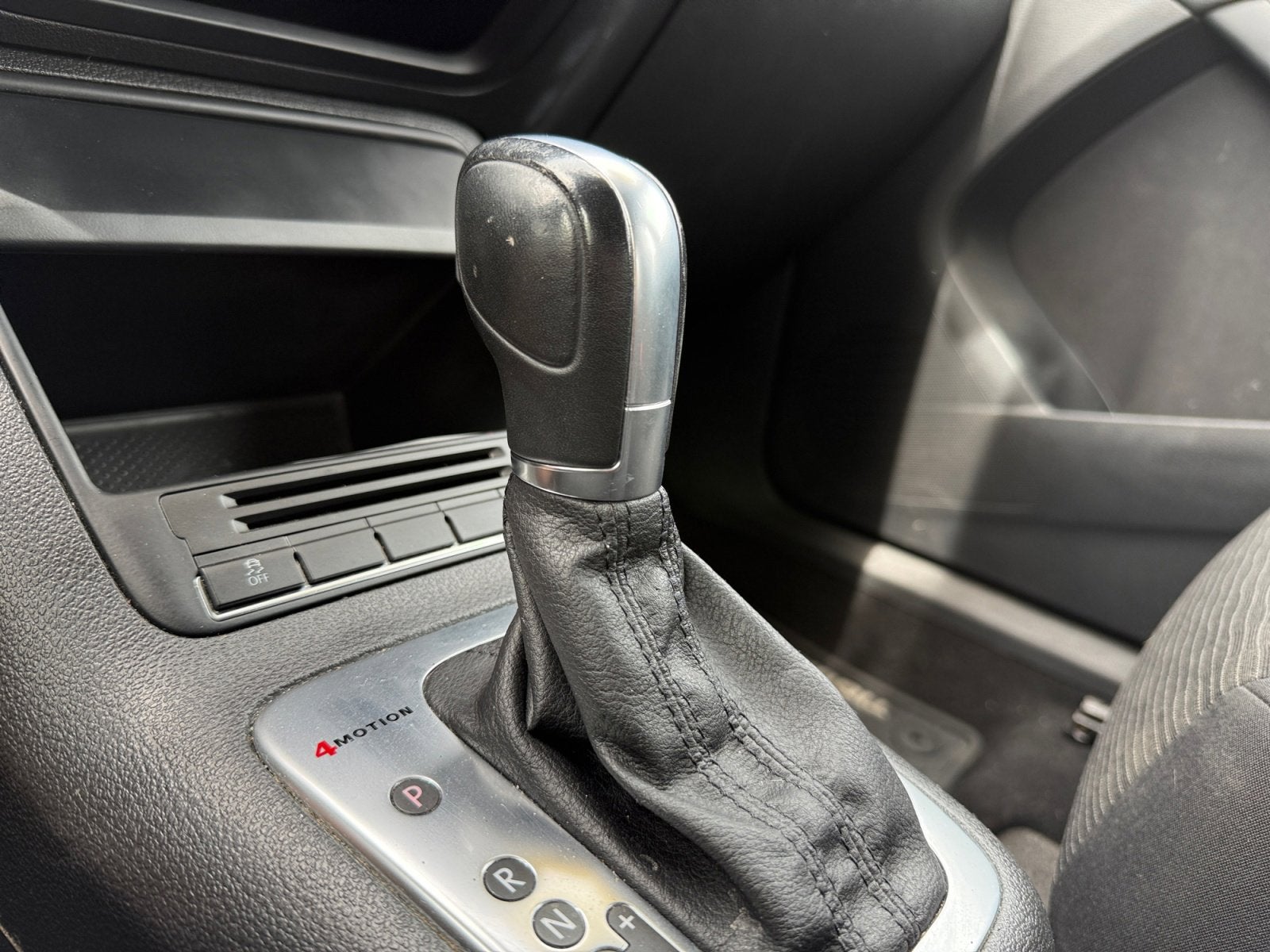2015 Volkswagen Tiguan S