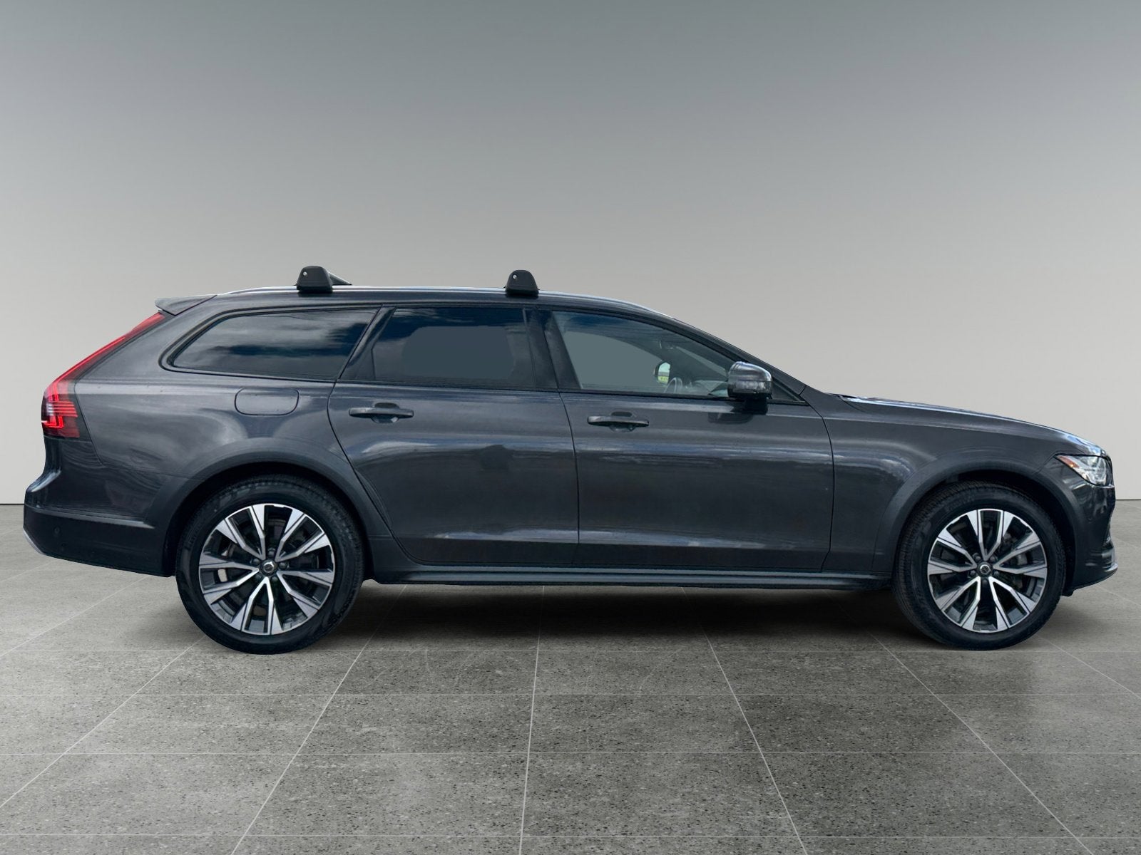2024 Volvo V90 Cross Country Plus