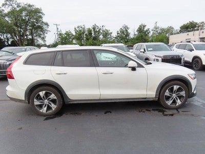 2020 Volvo V60 Cross Country T5