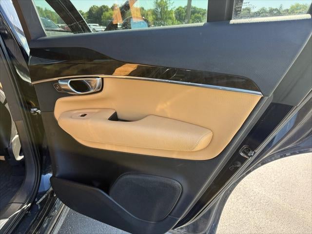 2018 Volvo XC90 Momentum