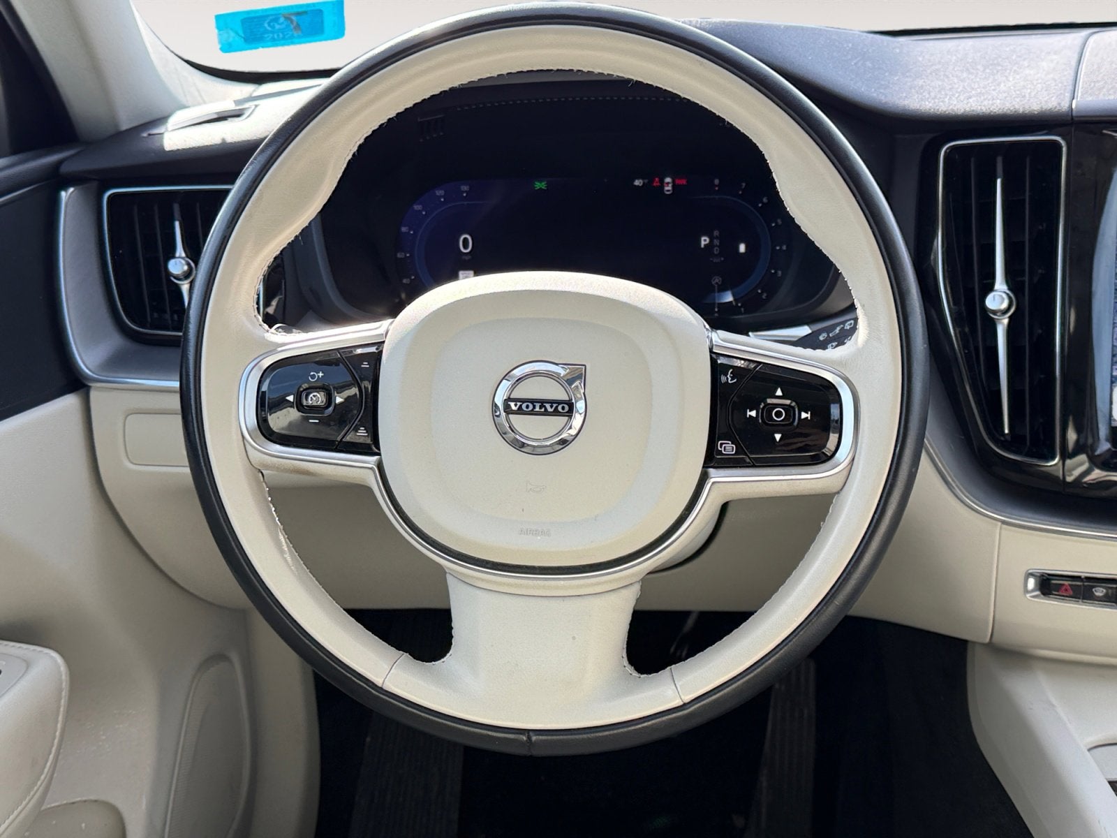 2023 Volvo XC60 Core