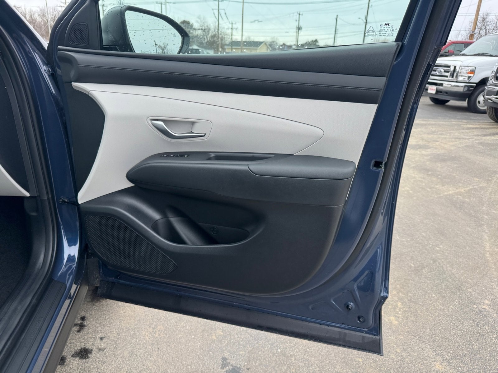 2026 Hyundai TUCSON SE