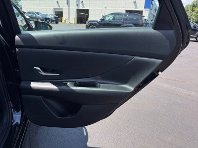 2026 Hyundai ELANTRA SE
